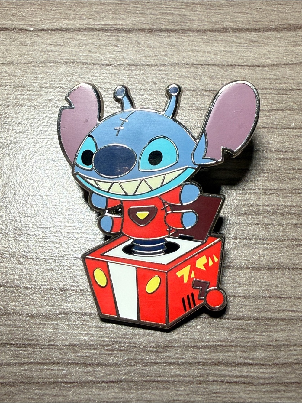 Disney Pins Stitch